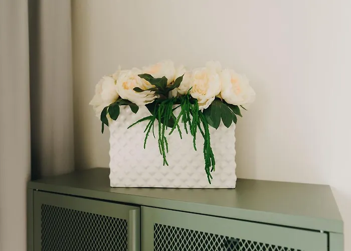 Dream - Stylish With French Balcony Apartmán *